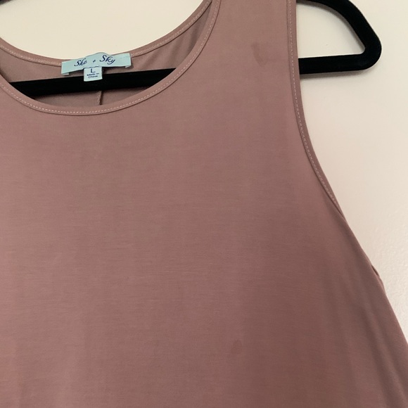 Dress - Picture 2 of 4